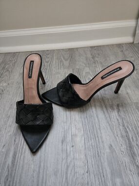 BCBGMaxAzria Black Woven Pointed Mule Heels